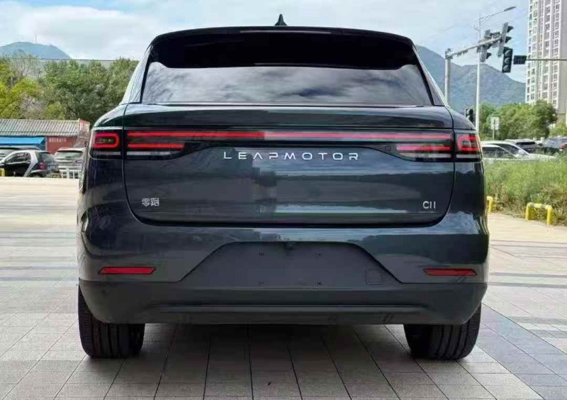 淮安24年零跑汽车C118