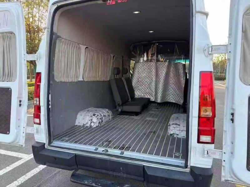 淮安23年依维柯得意5