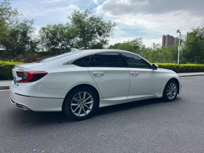 东莞22年本田雅阁7