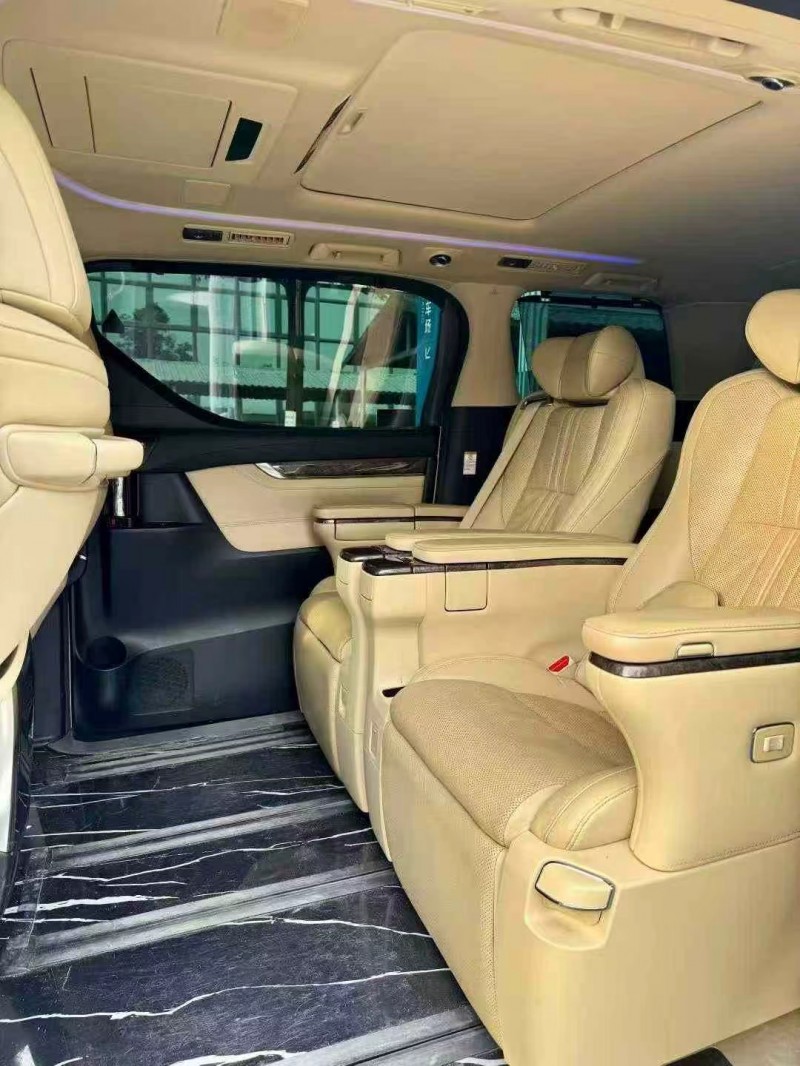 东莞19年丰田威尔法6