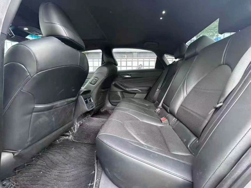 东莞19年丰田亚洲龙6