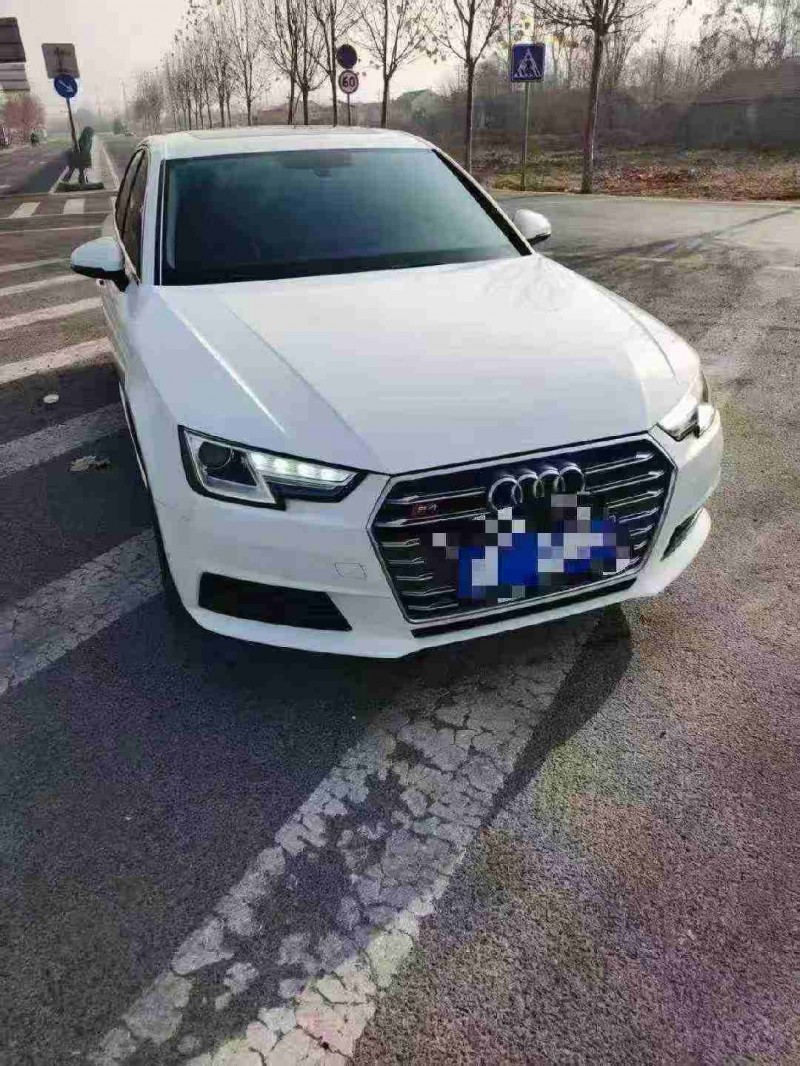 潍坊17年奥迪A4L3