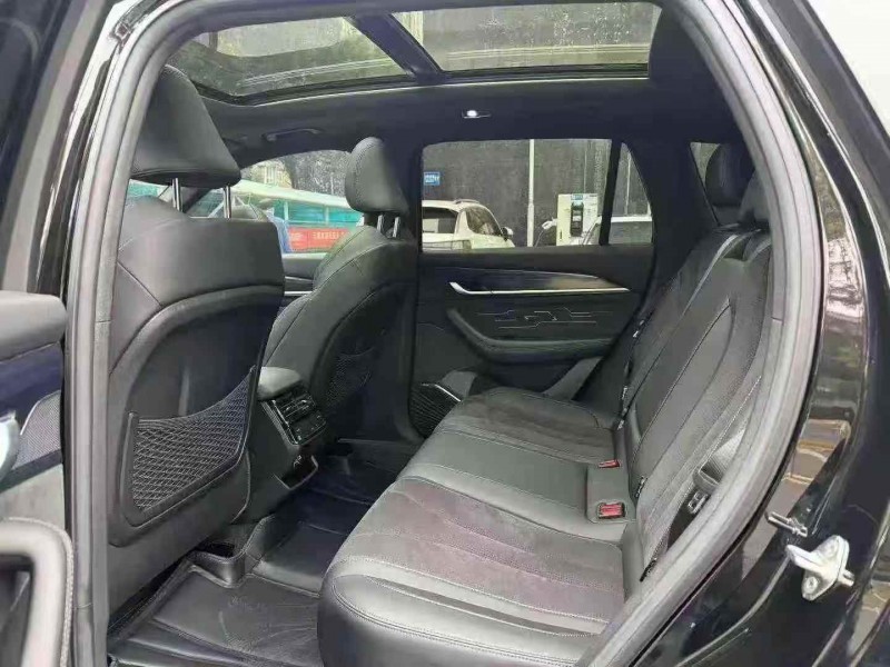 岳阳25年吉利星越5