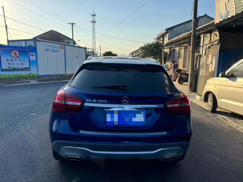 南昌19年奔驰GLA9