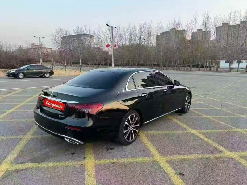 秦皇岛23年奔驰E8