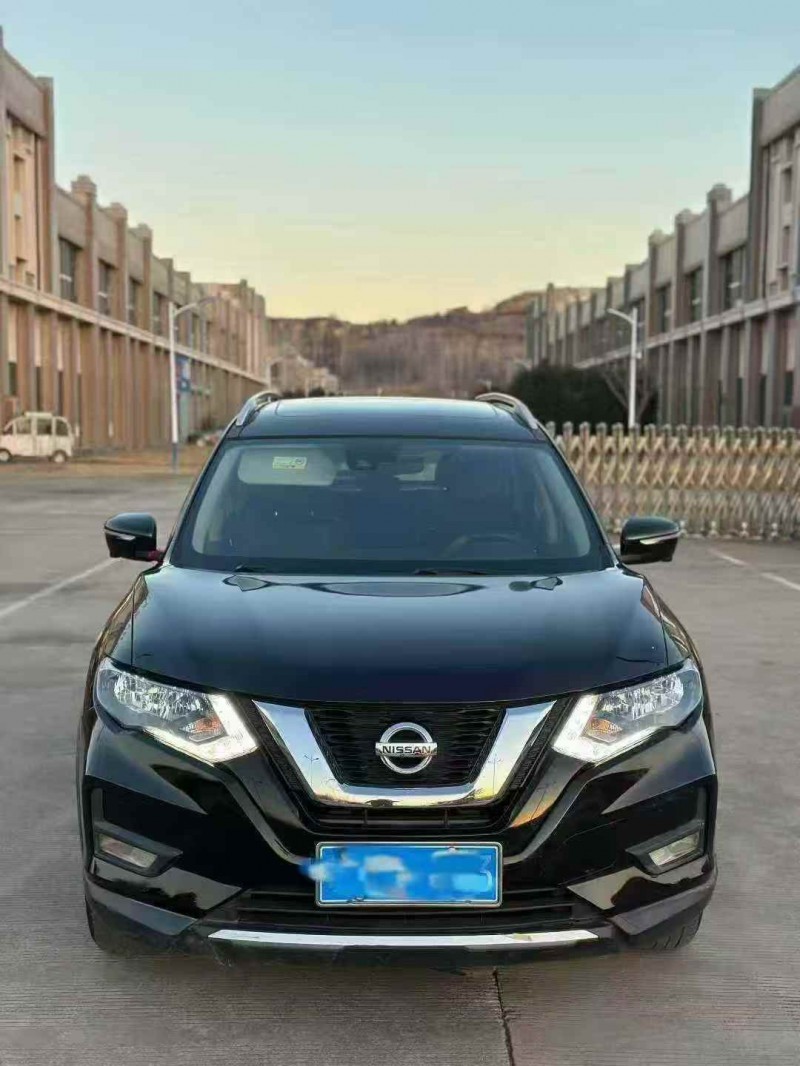 枣庄21年日产奇骏1