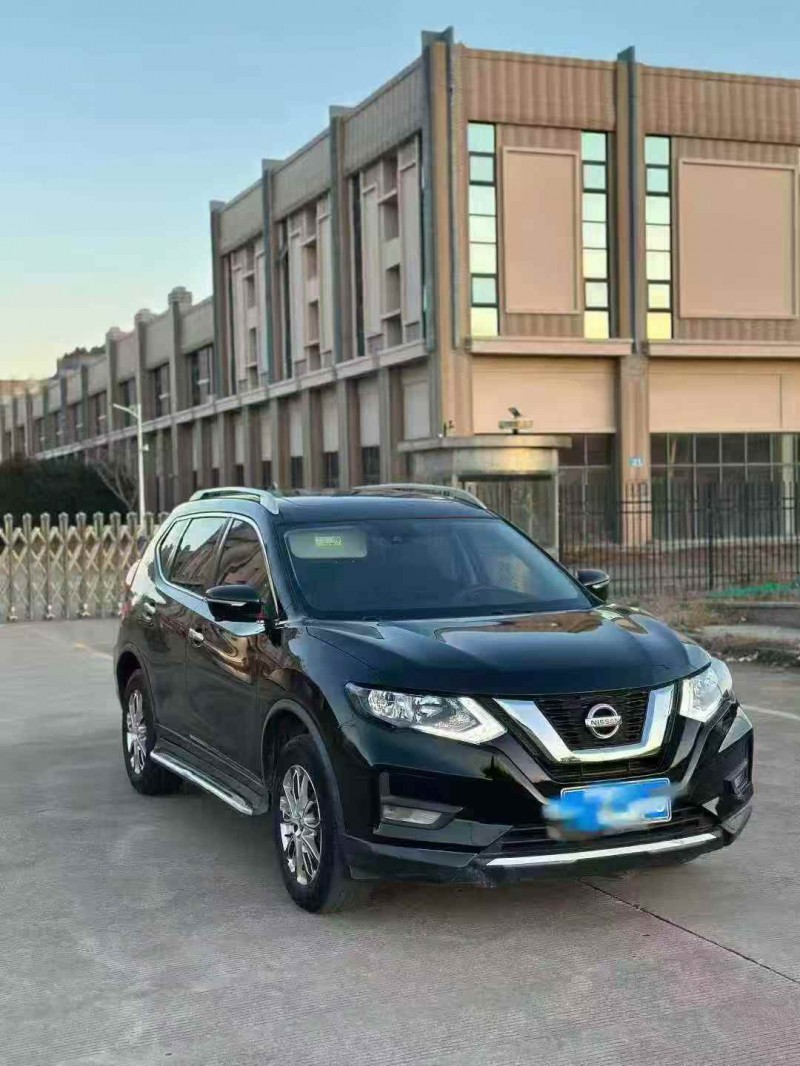 枣庄21年日产奇骏3