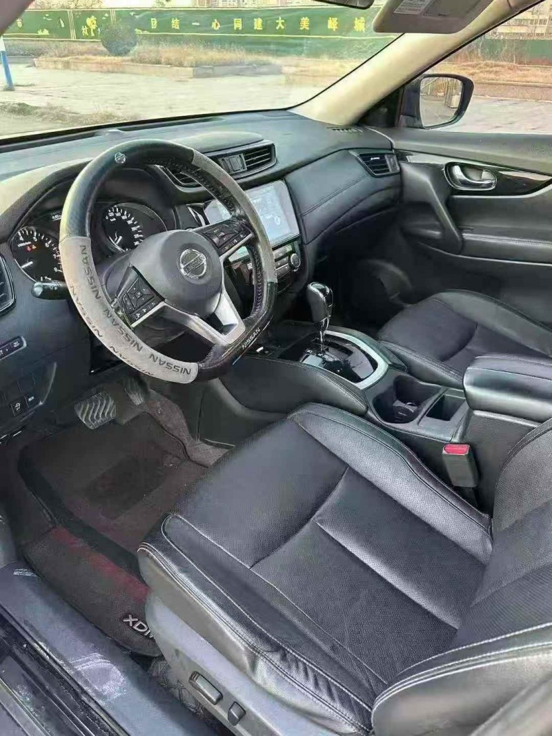 枣庄21年日产奇骏6