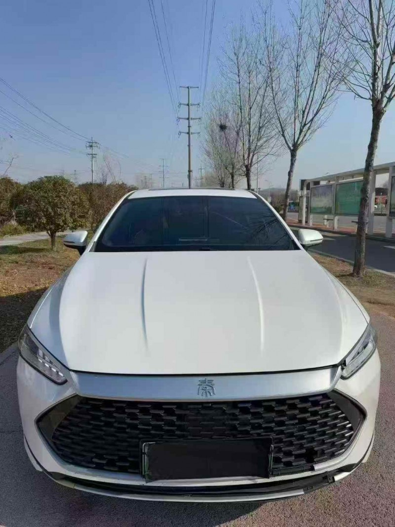 济宁22年比亚迪秦1