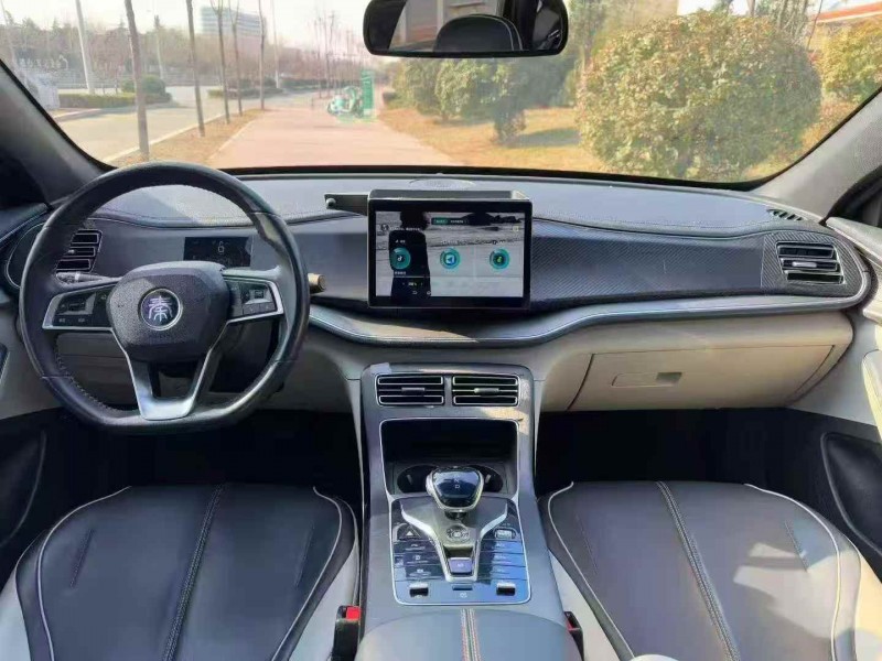 济宁22年比亚迪秦5