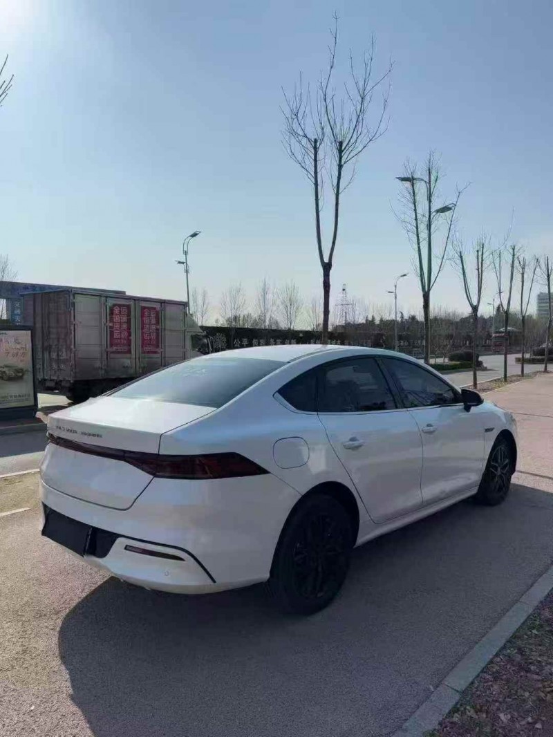 济宁22年比亚迪秦8