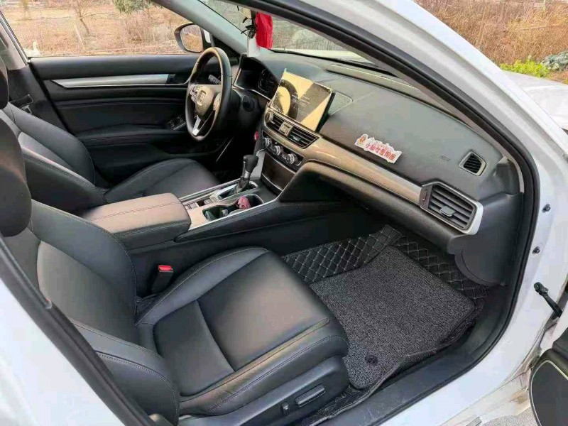 台州22年本田雅阁7