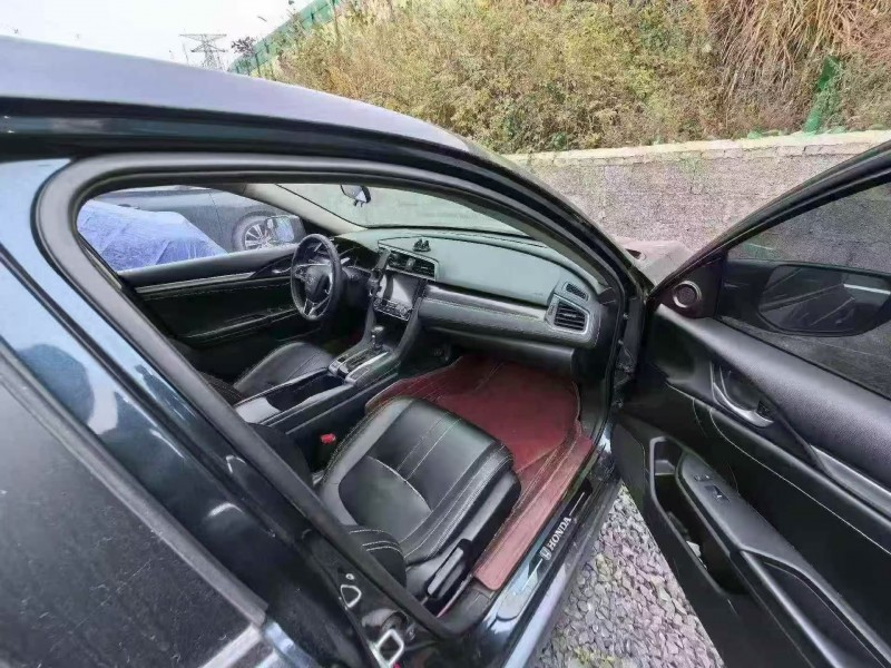 贵阳21年本田思域3