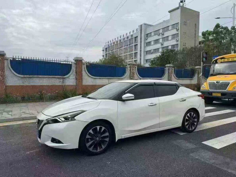 湛江19年日产蓝鸟4