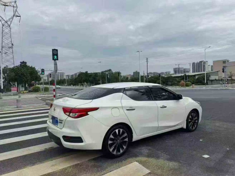 湛江19年日产蓝鸟8