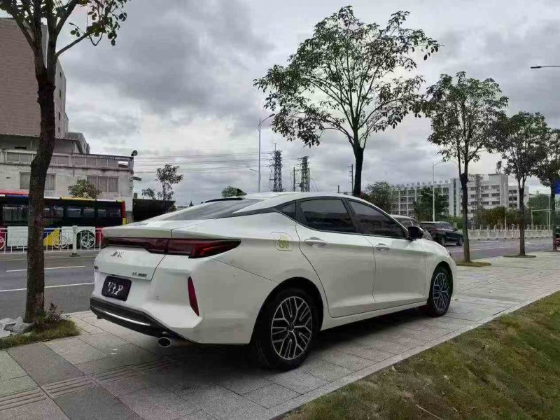 江门23年江淮思皓8