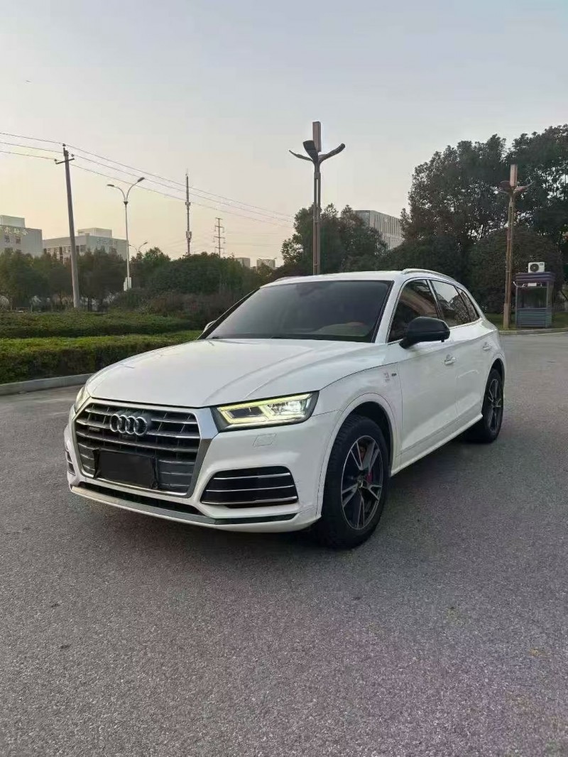 南阳19年奥迪Q56