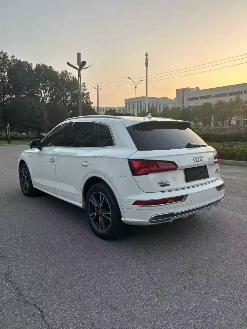 南阳19年奥迪Q57