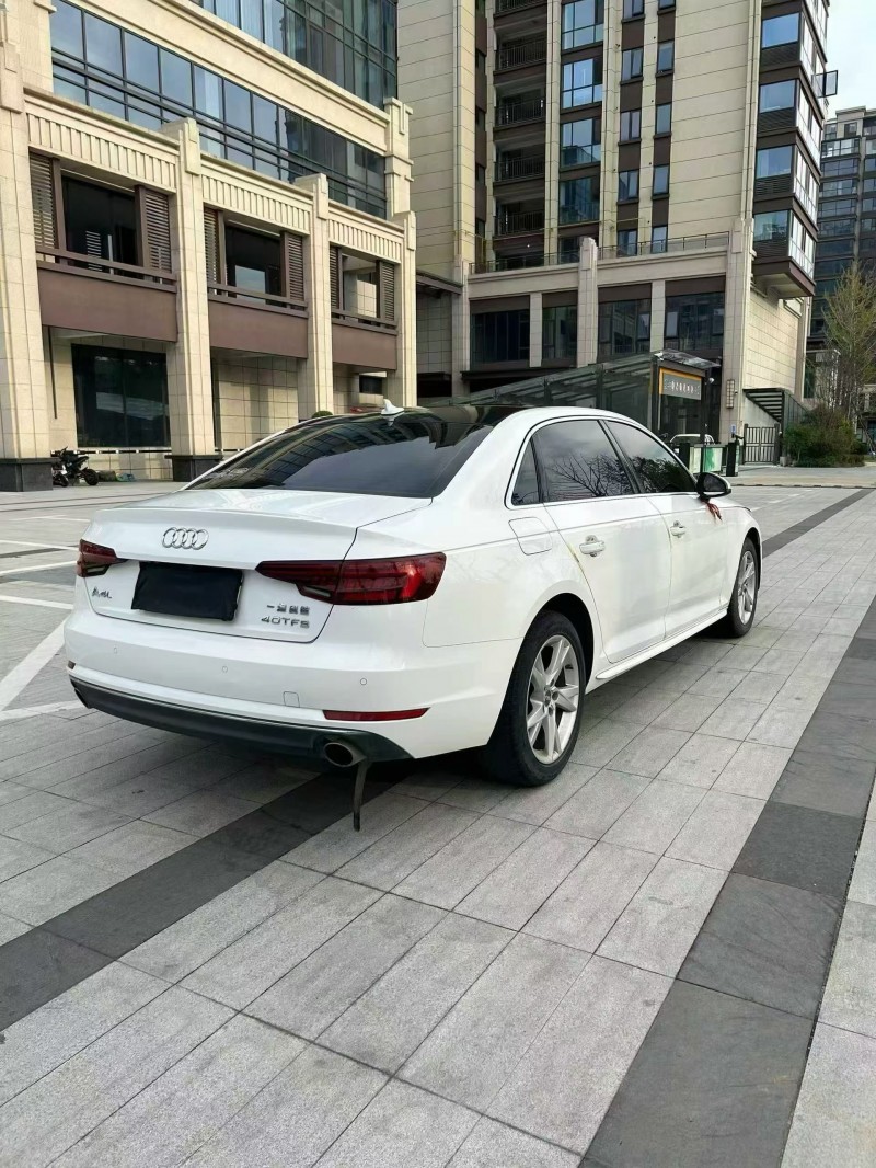 南阳18年奥迪A4L9