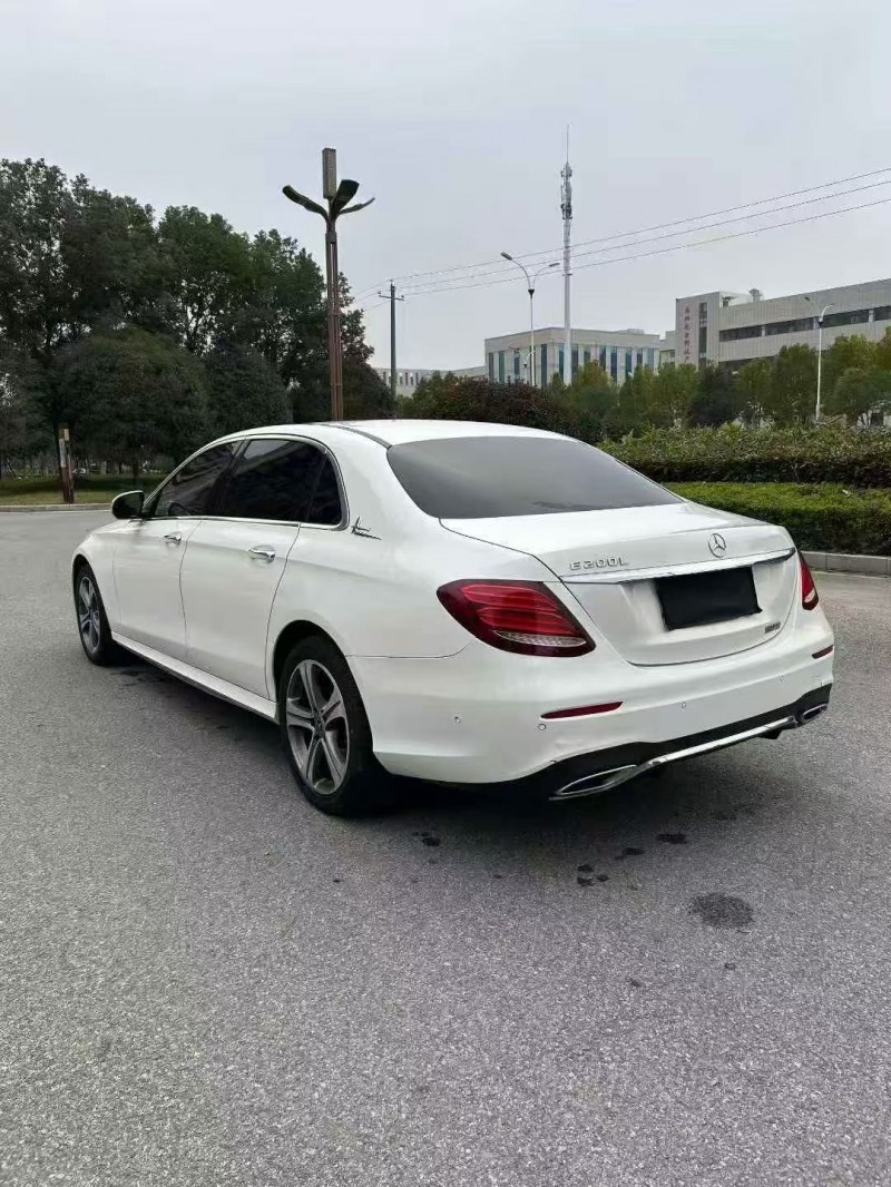 南阳18年奔驰E9