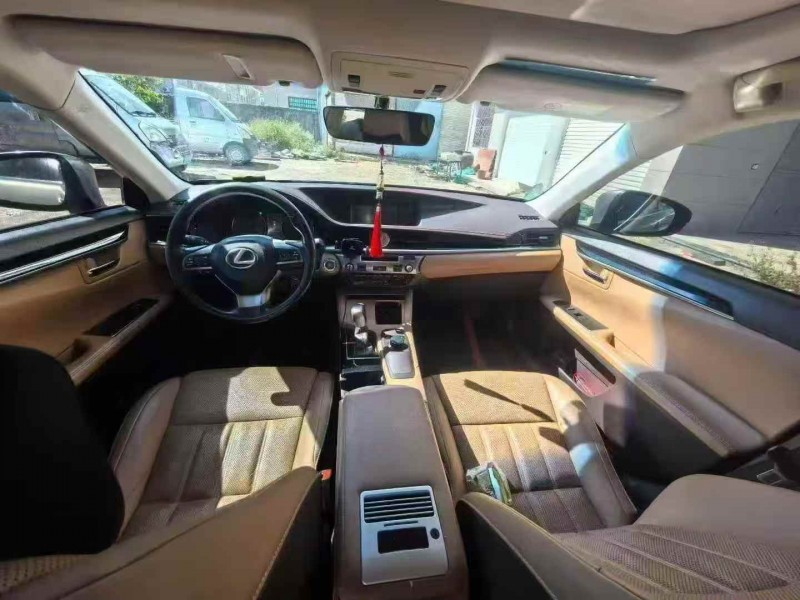 南平17年雷克萨斯ES3