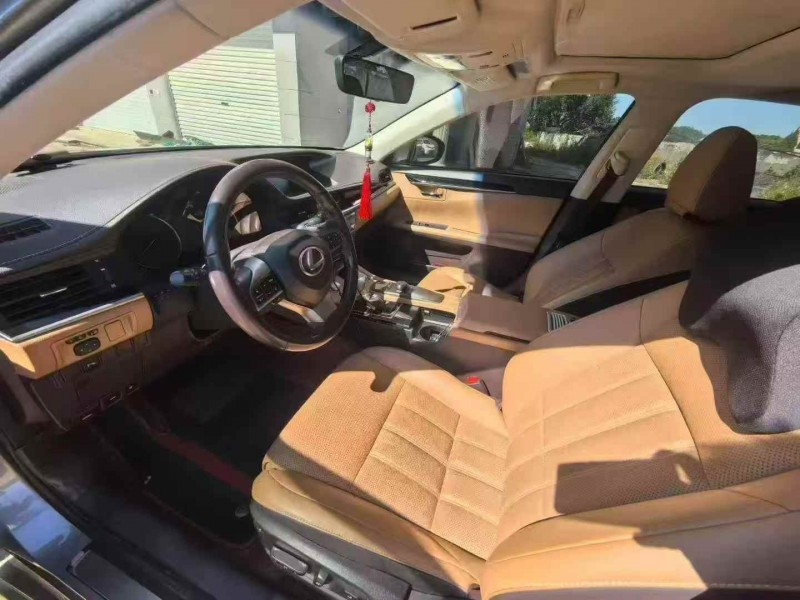 南平17年雷克萨斯ES4