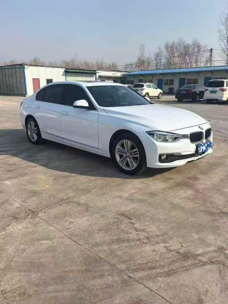 济宁17年宝马3系3