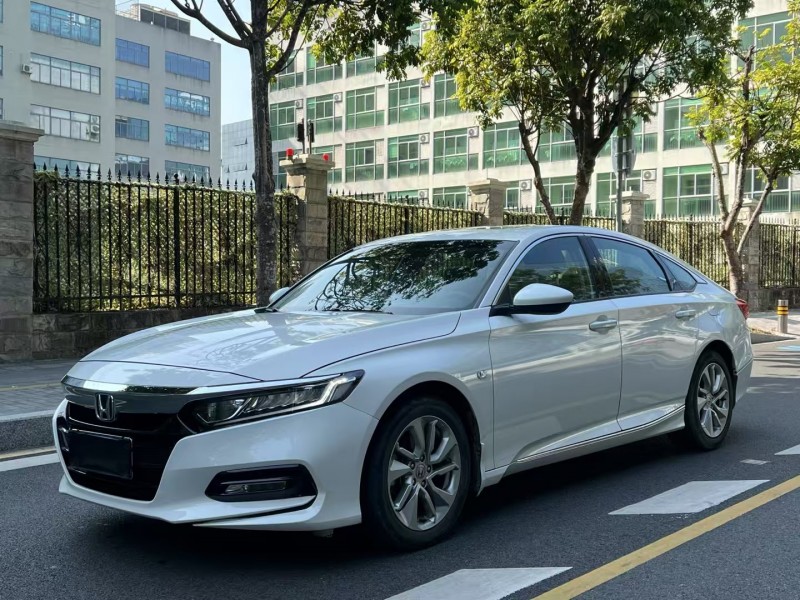 深圳20年本田雅阁6