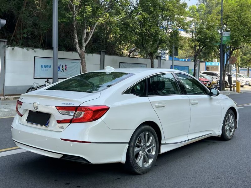 深圳20年本田雅阁7