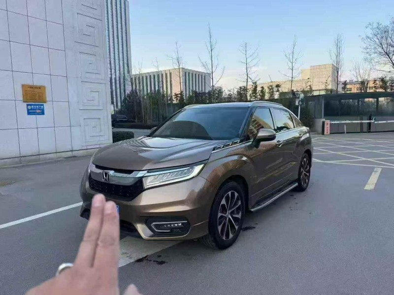 济宁17年本田冠道2