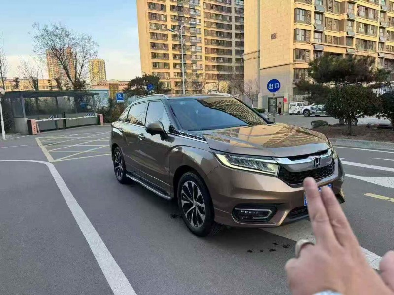 济宁17年本田冠道3