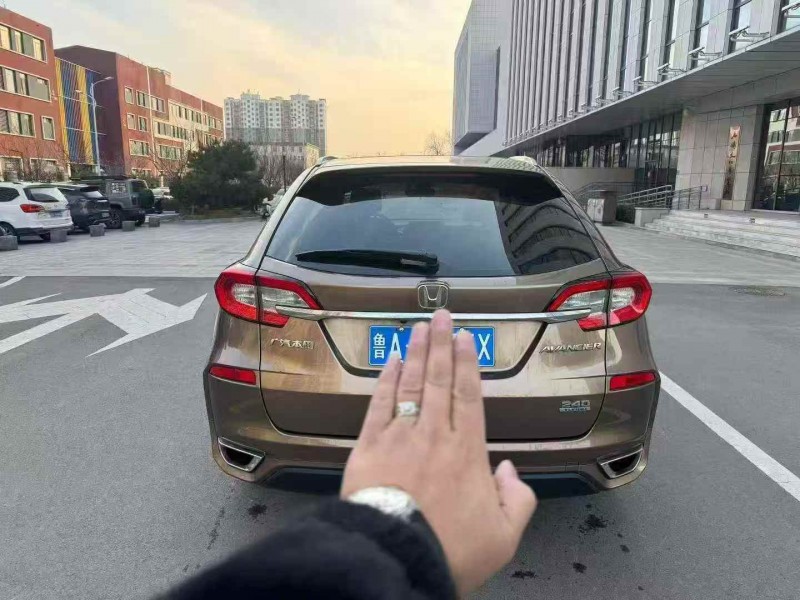 济宁17年本田冠道9