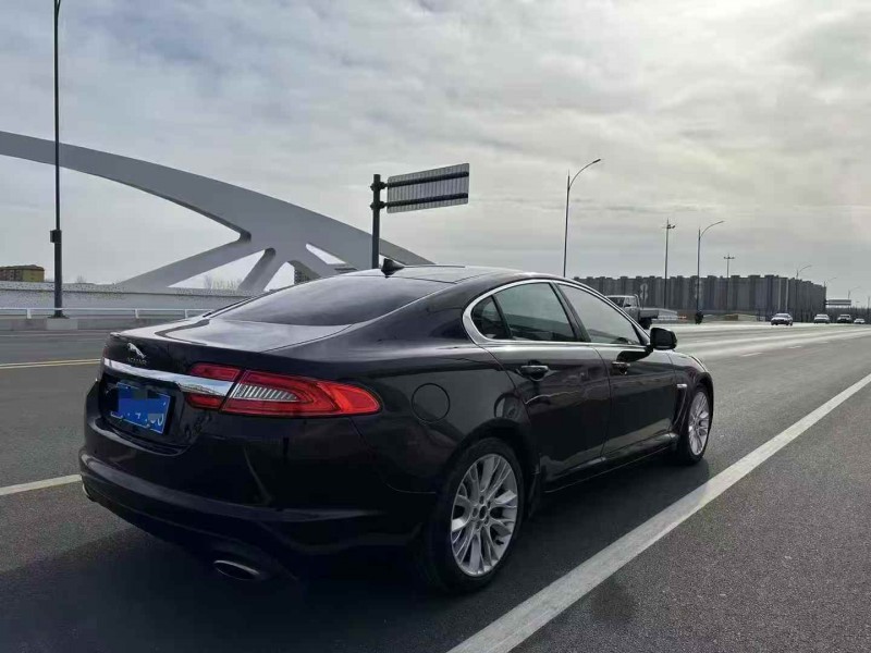 阳泉15年捷豹XF7