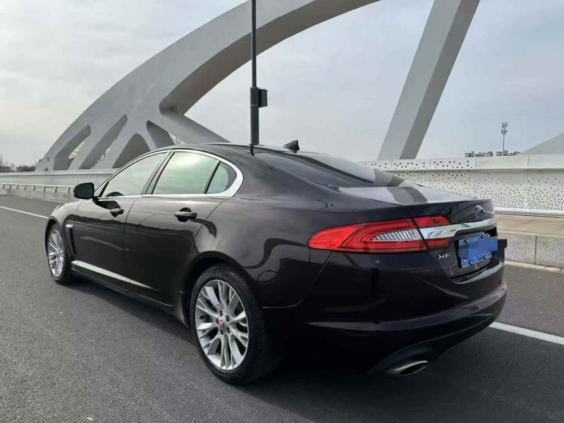 阳泉15年捷豹XF8