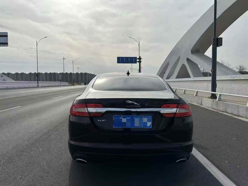 阳泉15年捷豹XF9