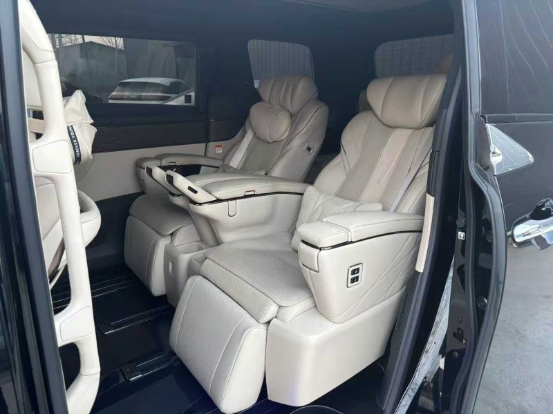 徐州24年丰田威尔法4