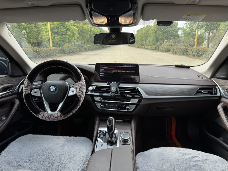 盐城22年宝马5系3