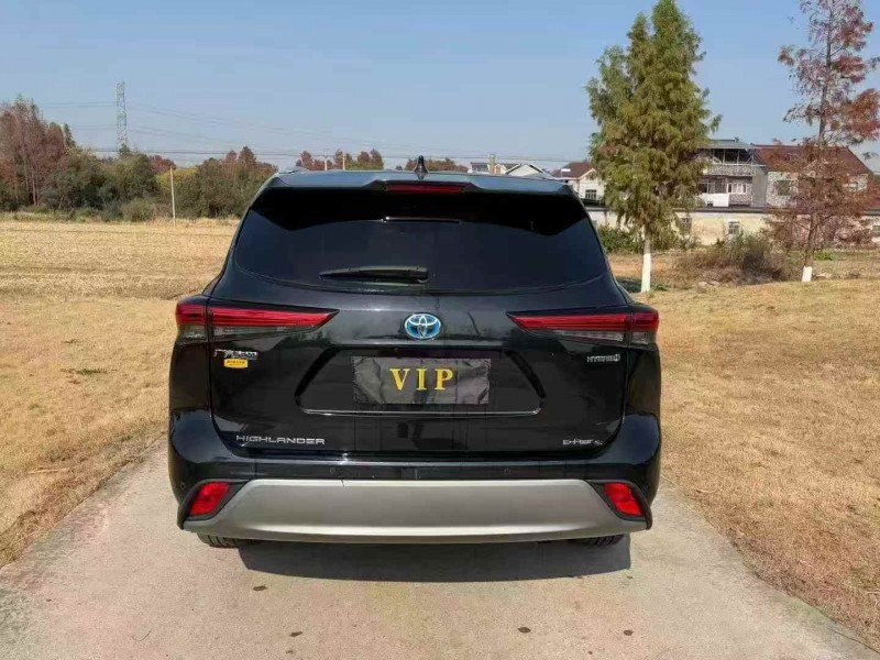 连云港23年丰田汉兰达9