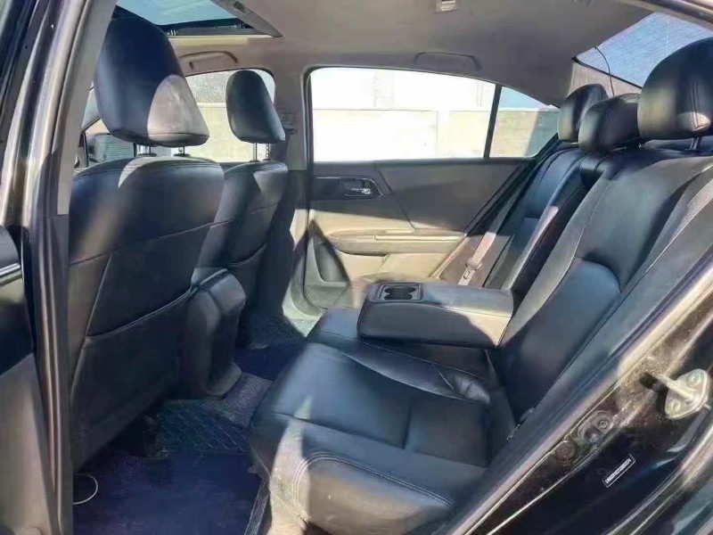 青岛19年本田雅阁6