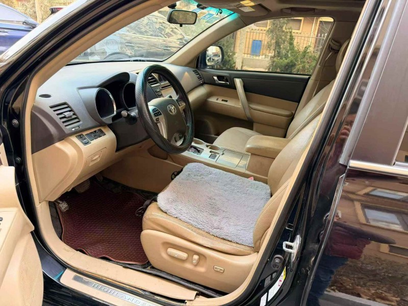 承德14年丰田汉兰达4