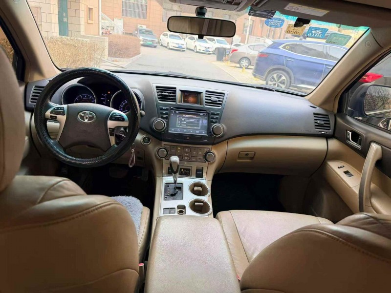 承德14年丰田汉兰达5