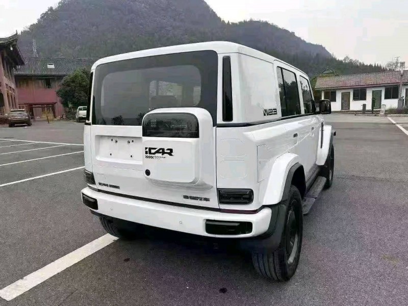 重庆25年奇瑞ICAR9