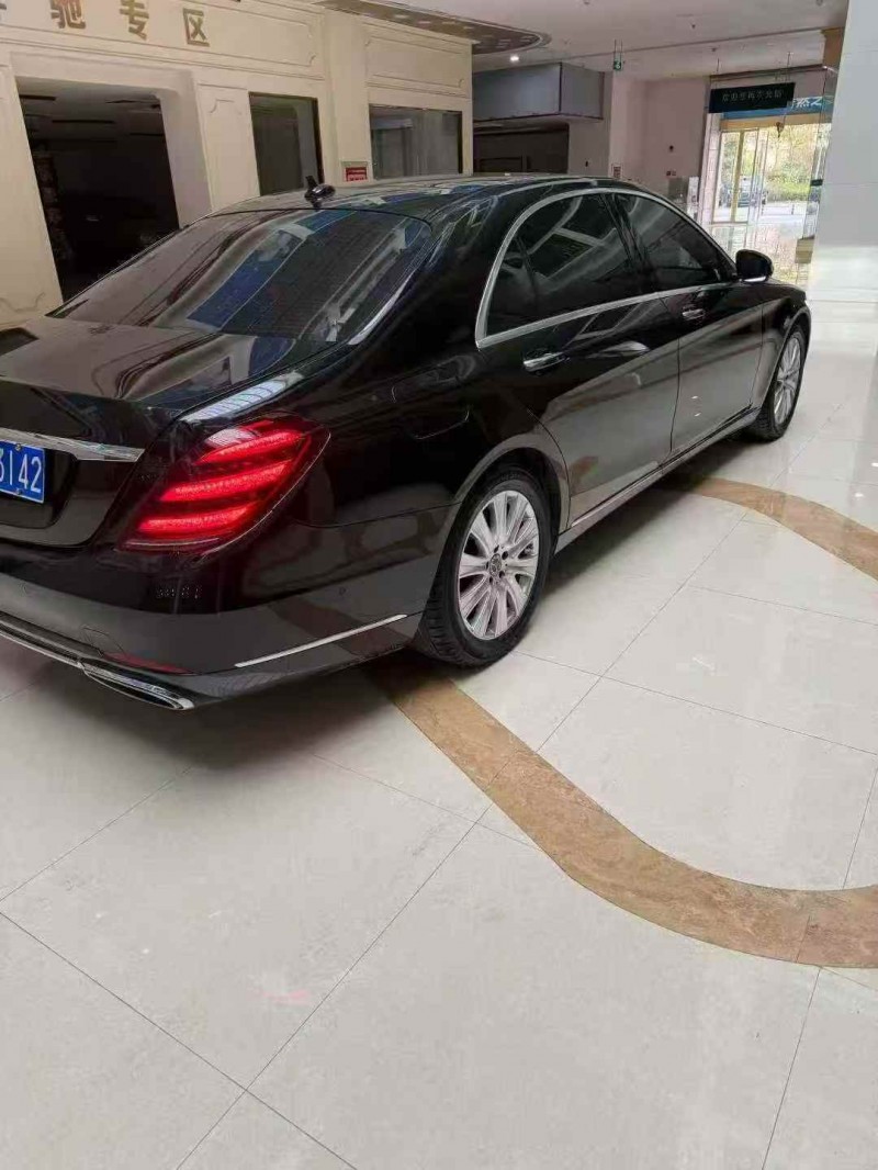 淮南18年奔驰S8