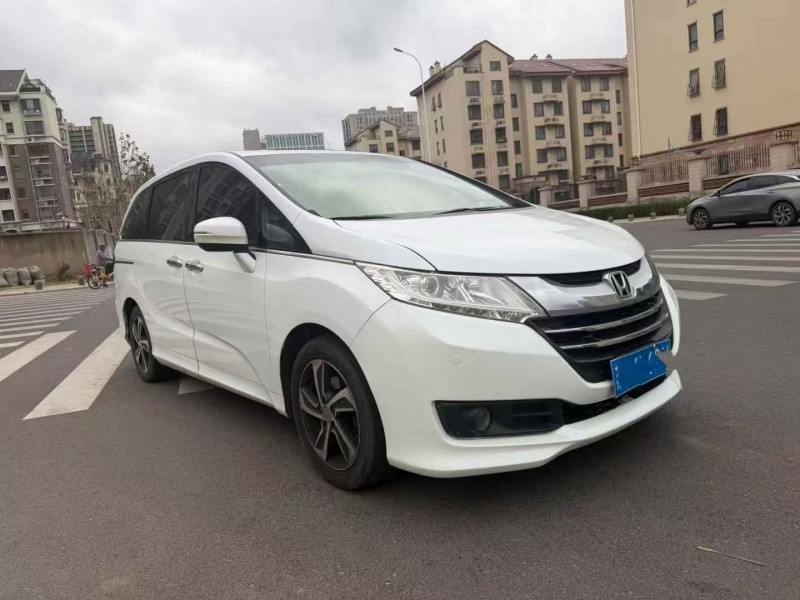 青岛15年本田奥德赛3