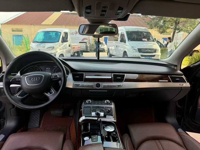 徐州13年奥迪A8L8