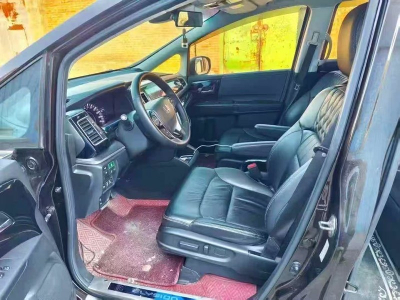 青岛19年本田艾力绅5