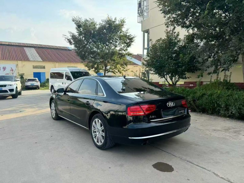 徐州13年奥迪A8L3
