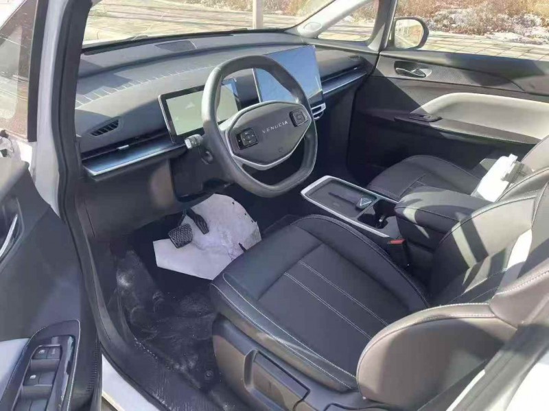 洛阳25年启辰VX64