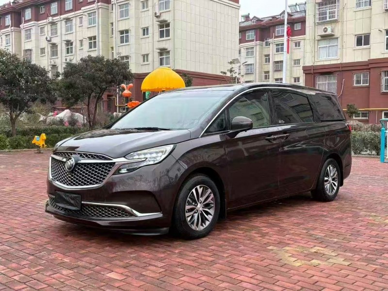 青岛21年别克GL82