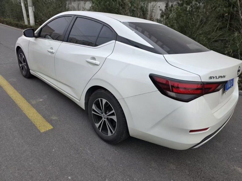 济宁23年日产轩逸7